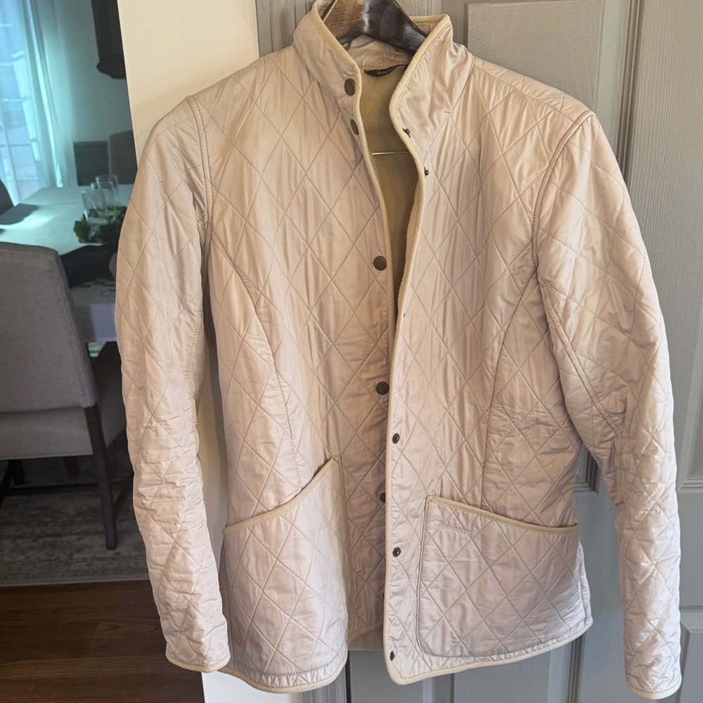 Barbour Quilted Jacket in Light Beige/Cream
